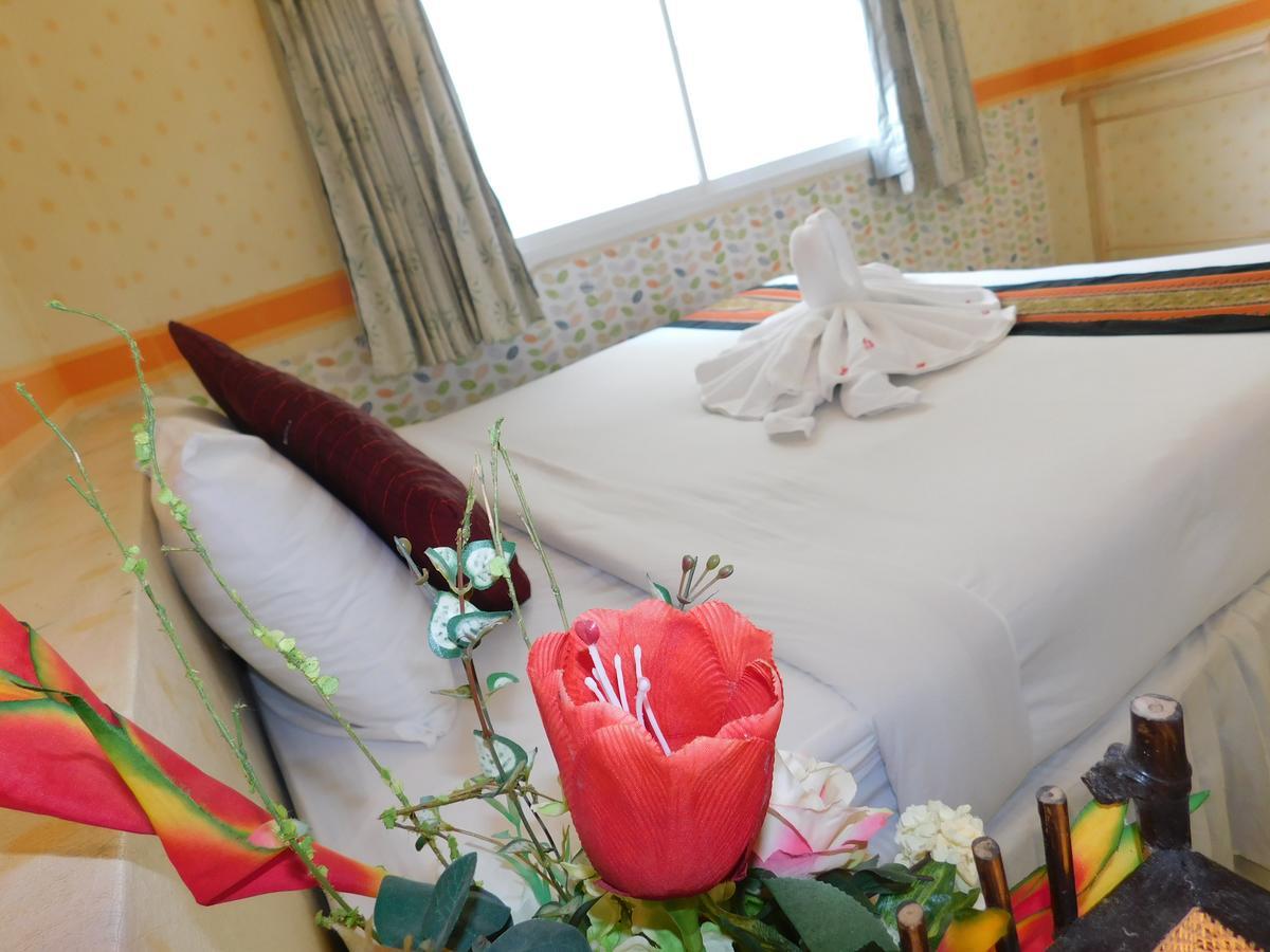 Be Fine Guesthouse Phuket Extérieur photo